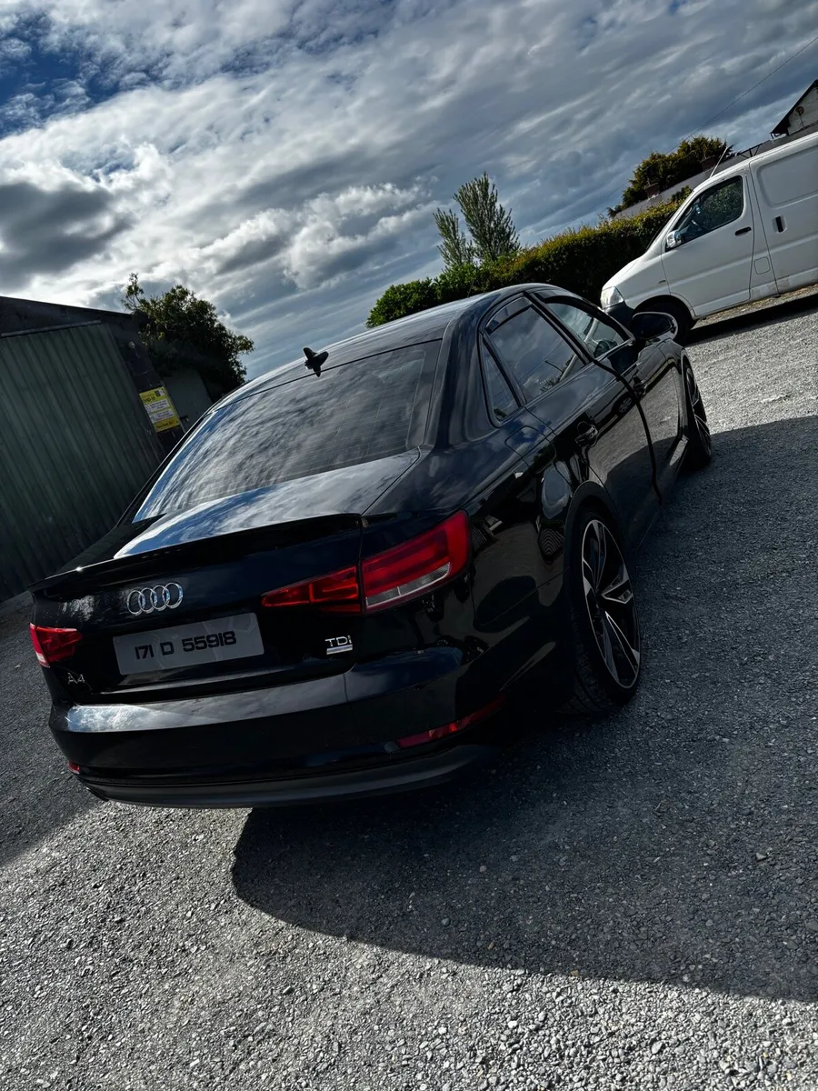 171 Audi A4 Saloon - Image 4
