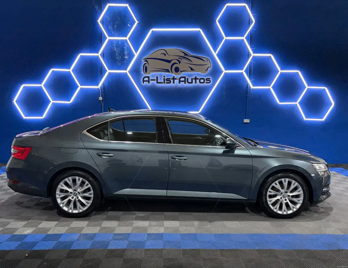 Skoda Superb 2.0TDI Style DSG / FINANCE AVAILABLE - Image 2