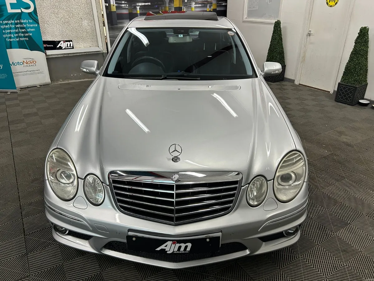 Mercedes-Benz AMG E63 6.3 2007 - Image 2