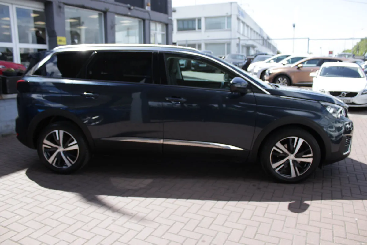 Peugeot 5008 2019 - Image 3