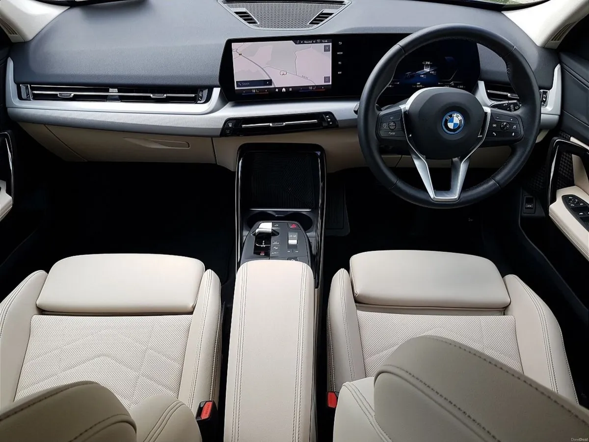 BMW iX1 eDrive20 Sport - Image 4