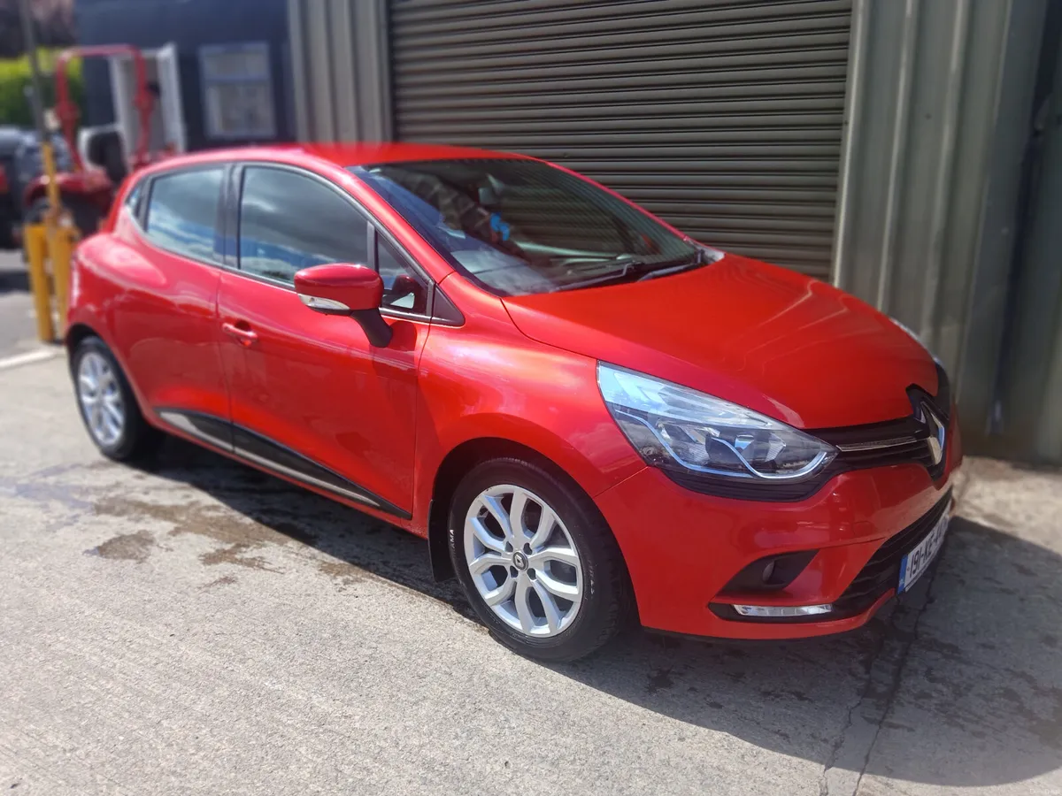 Renault Clio Dynamique nav 2019 lady owner low kms - Image 1