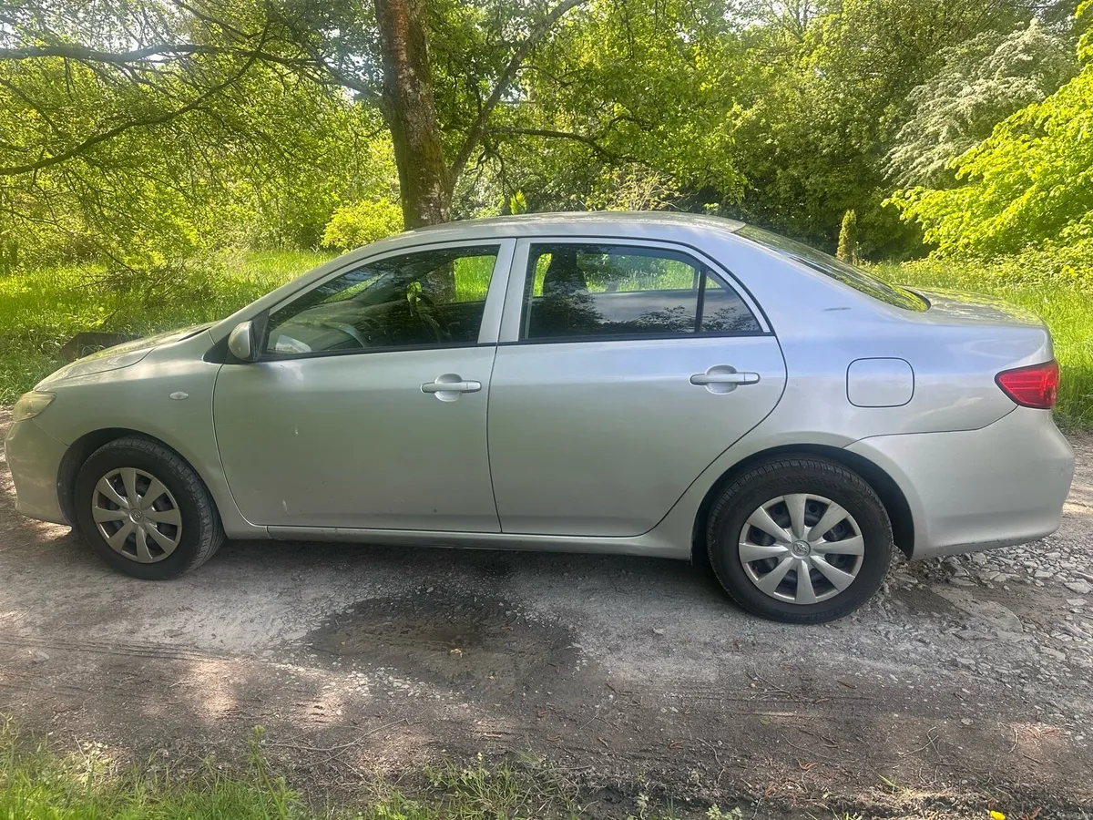 Toyota Corolla - Image 2