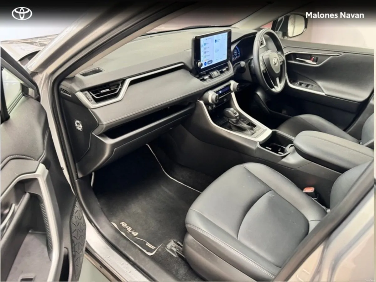 Toyota RAV4 RAV4 HYBRID SOL 4DR AUTO - Image 6