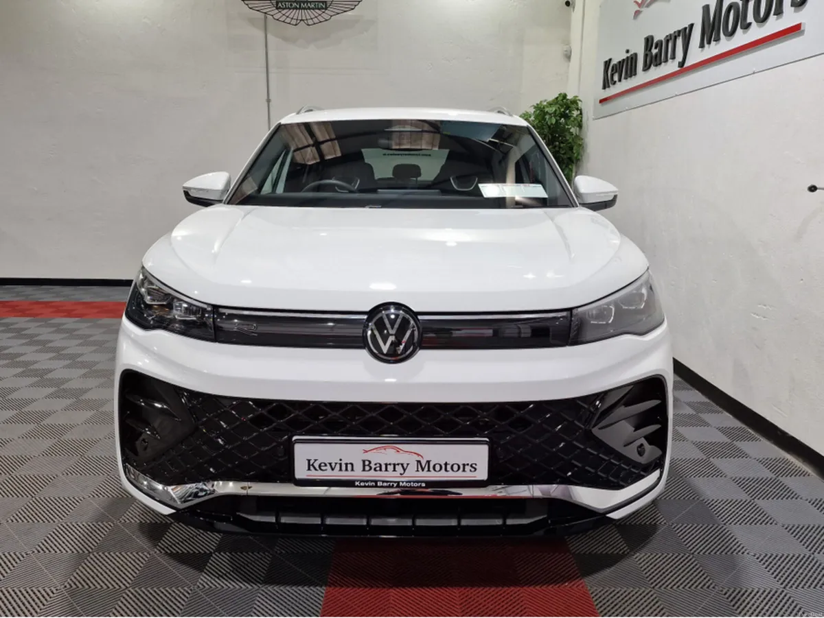 Volkswagen Tiguan 1.5TSi PHEV R-LINE AUTOMATIC **O - Image 3