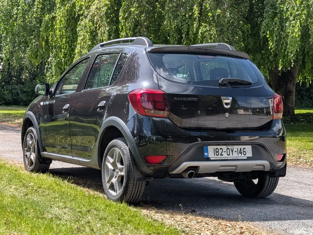 2018 Dacia Sandero Stepway warranty available - Image 4