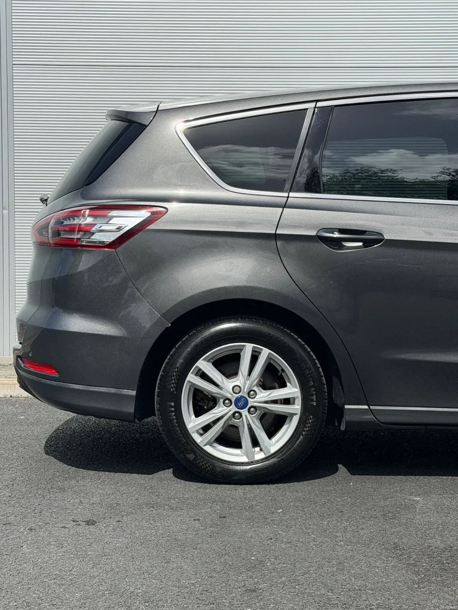 Ford S-Max Titanium Full Leather 7Seat - Image 5