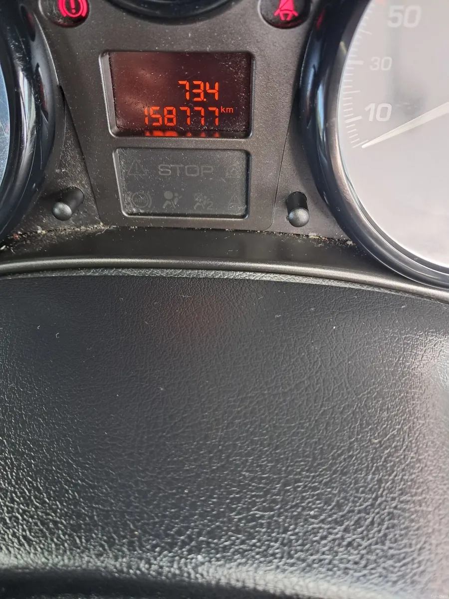 Peugeot 207 2009 - Image 1