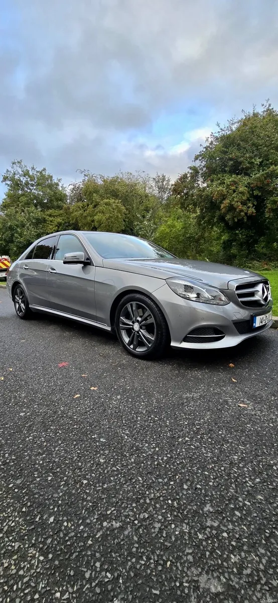MERCEDES BENZ E SERIES - Image 1