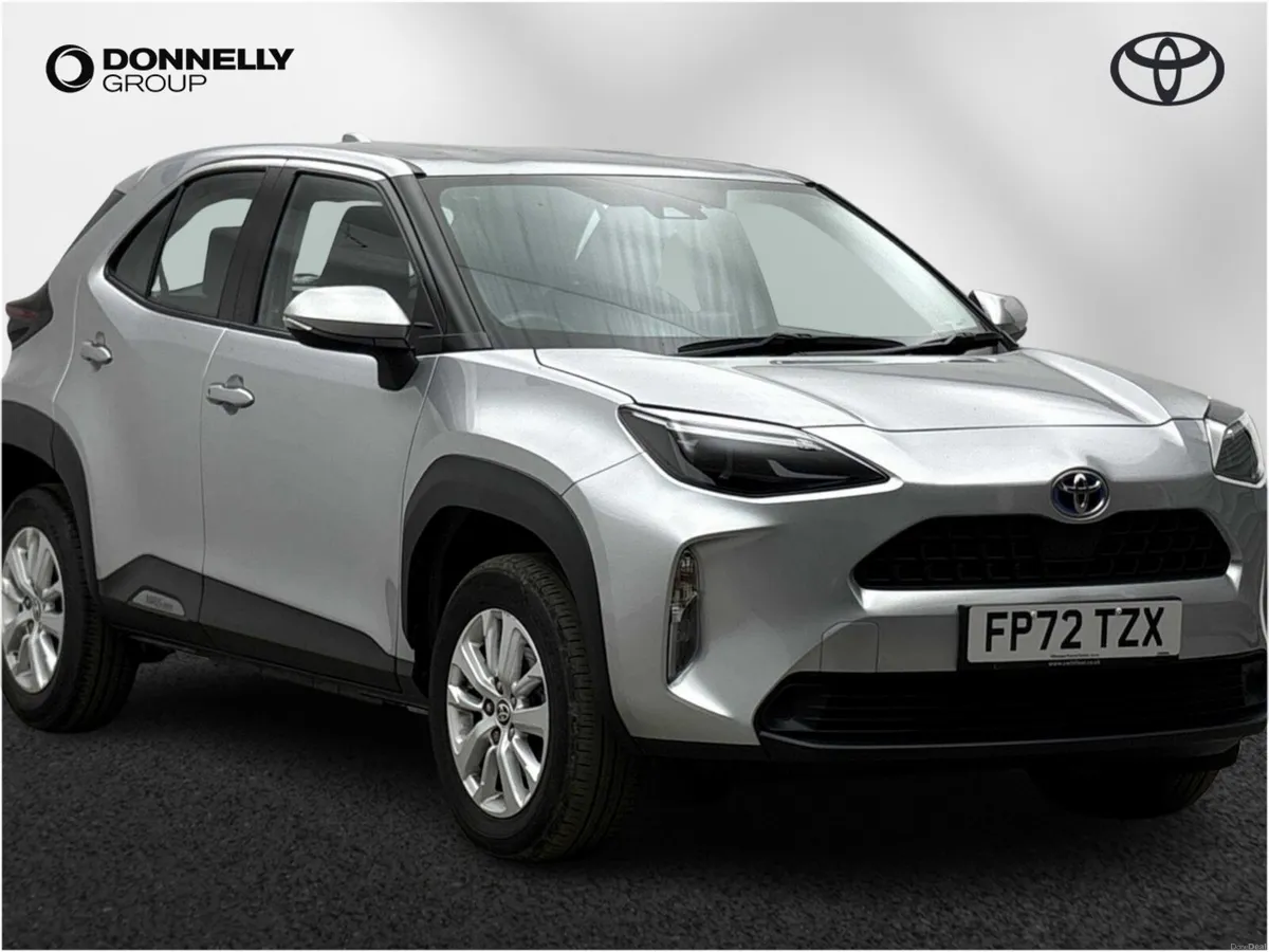 Toyota Yaris Cross Estate Icon - Image 1