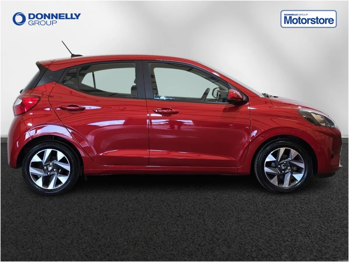 Hyundai i10 Hatchback Advance - Image 3