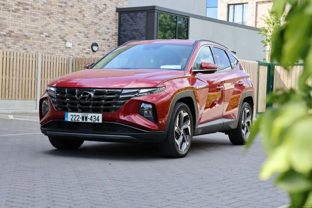 Hyundai Tucson 2WD Executive Plus HEV Auto - Image 3