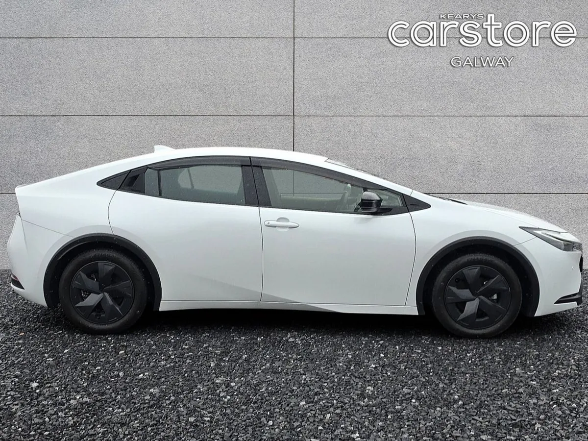 Toyota Prius 1.8 Hybrid Auto - Image 2