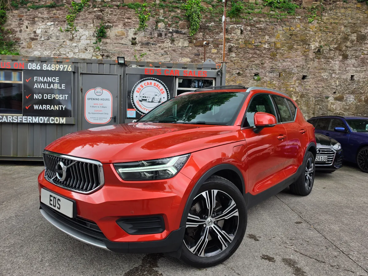 Volvo XC40 T5 Petrol Plug In Hybrid 265 Bhp 2022 - Image 4