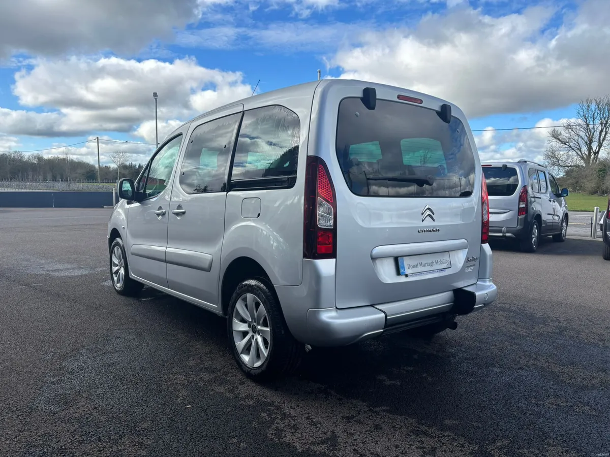 Wheelchair Car - Image 5