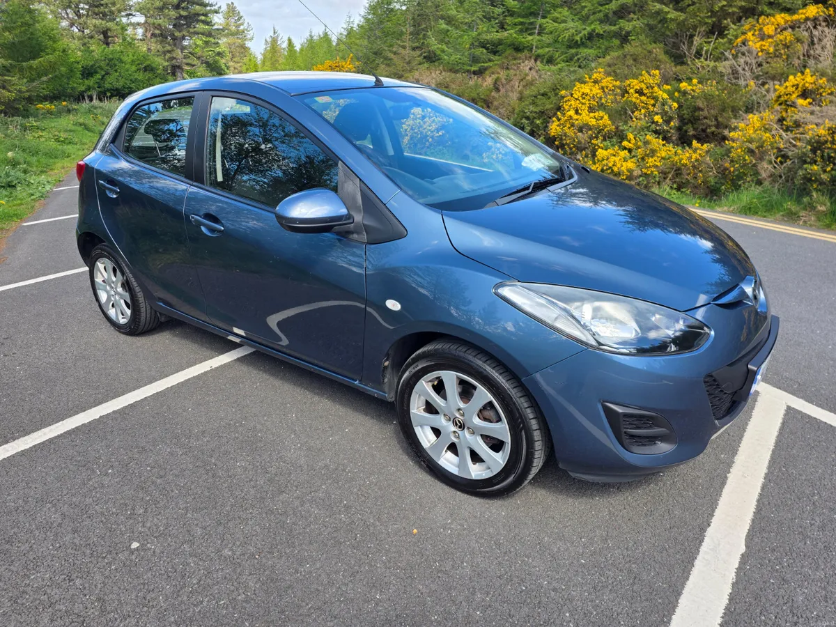 142 Mazda Mazda2 1.3 SENSU VERY LOW KMS - Image 3