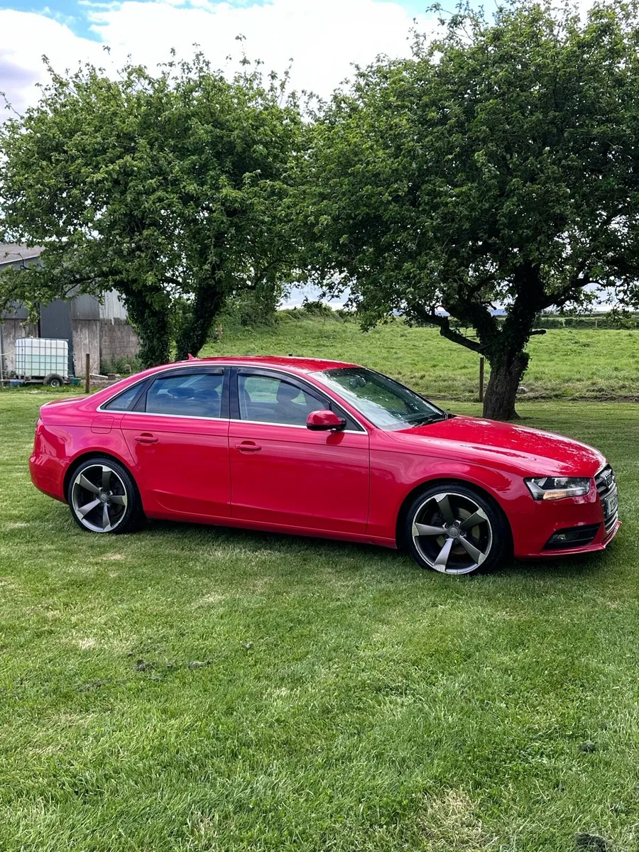 Audi A4 Technik low miles - Image 4