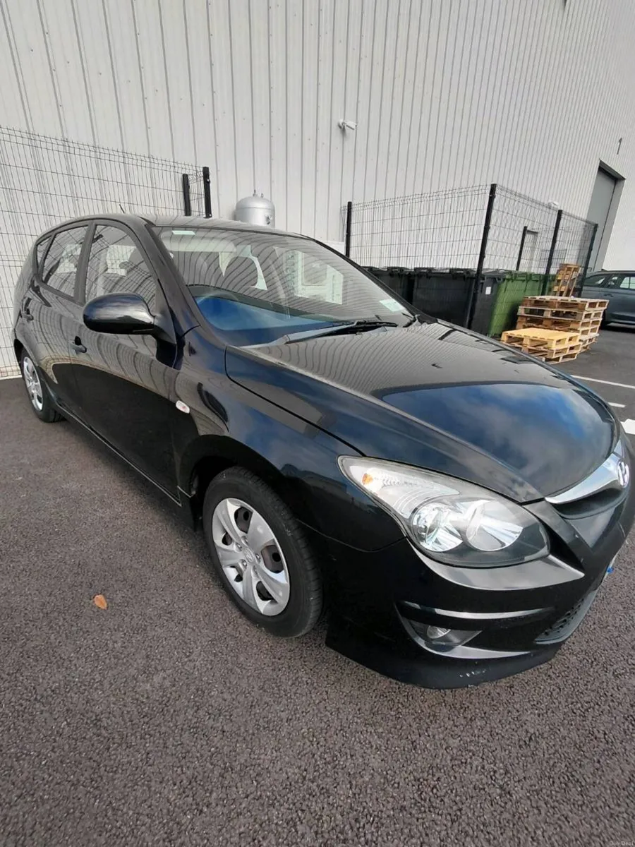 Hyundai I30 1.4 Classic 109PS, 2011 low mileage - Image 3