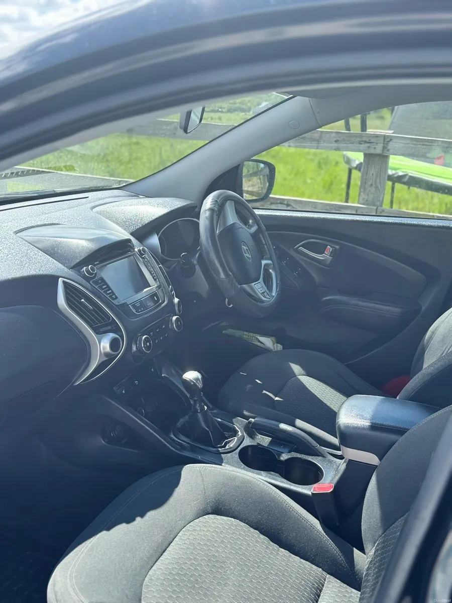 Hyundai ix35, NCT 10/26, LOW MILEAGE - Image 3