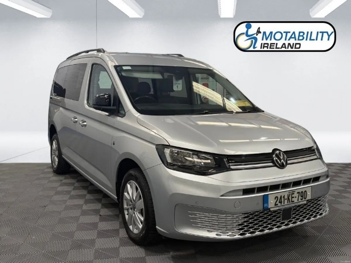 Volkswagen Caddy Maxi Life Wheelchair Accessible - Image 1