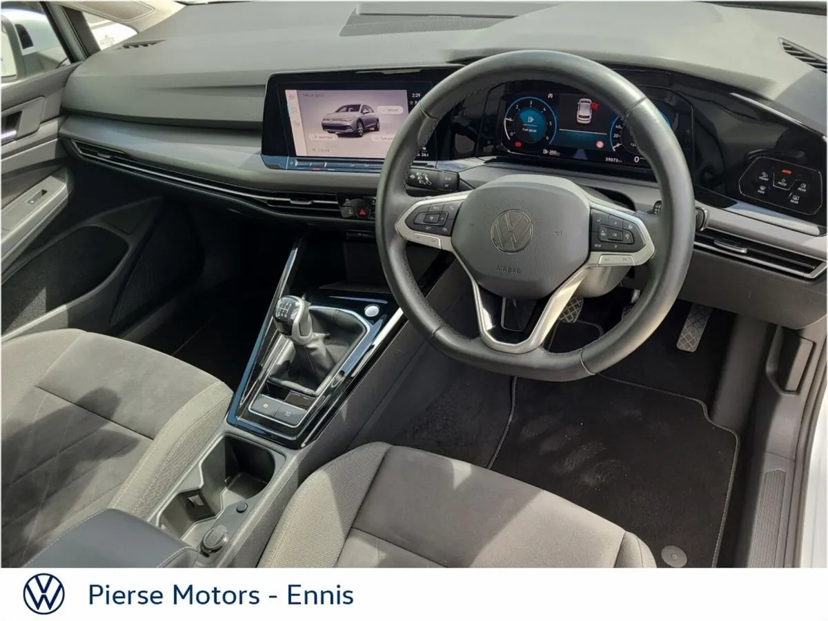 Volkswagen Golf 2.0 TDI 115HP Style - Winter Pack - Image 3