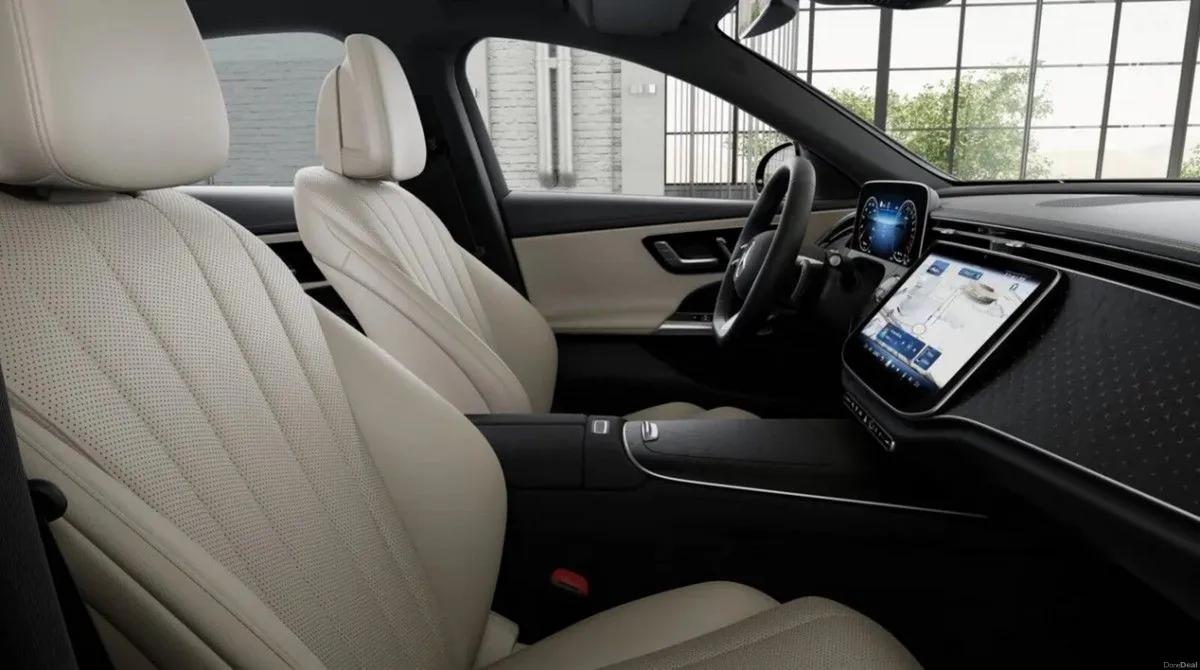 Mercedes-Benz E-Class E 300 e EQ Hybrid Technology - Image 4