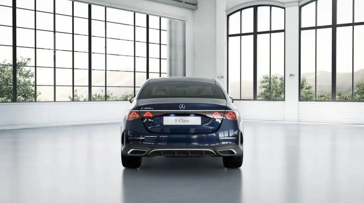 Mercedes-Benz E-Class E 300 e EQ Hybrid Technology - Image 4