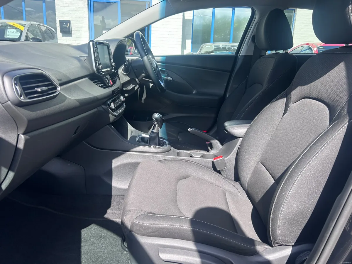 2018 HYUNDAI I30 1.0 PETROL FASTBACK SALOON - Image 4