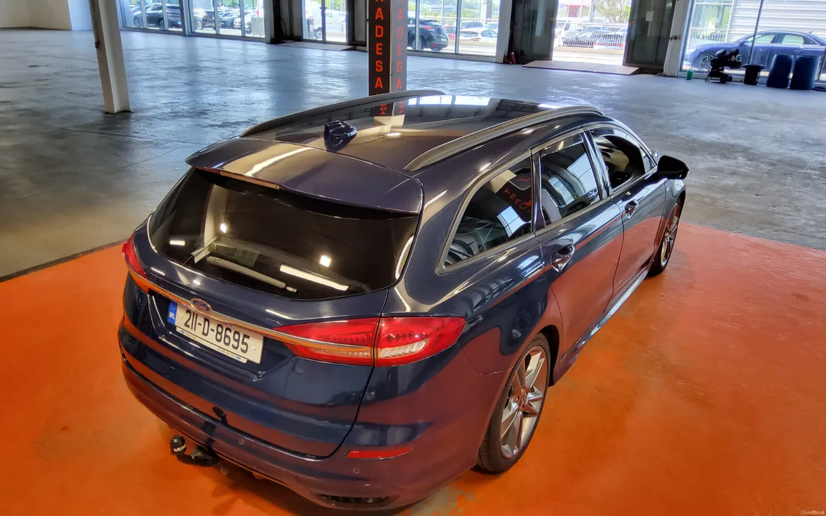 Ford Mondeo 2021 - Image 3