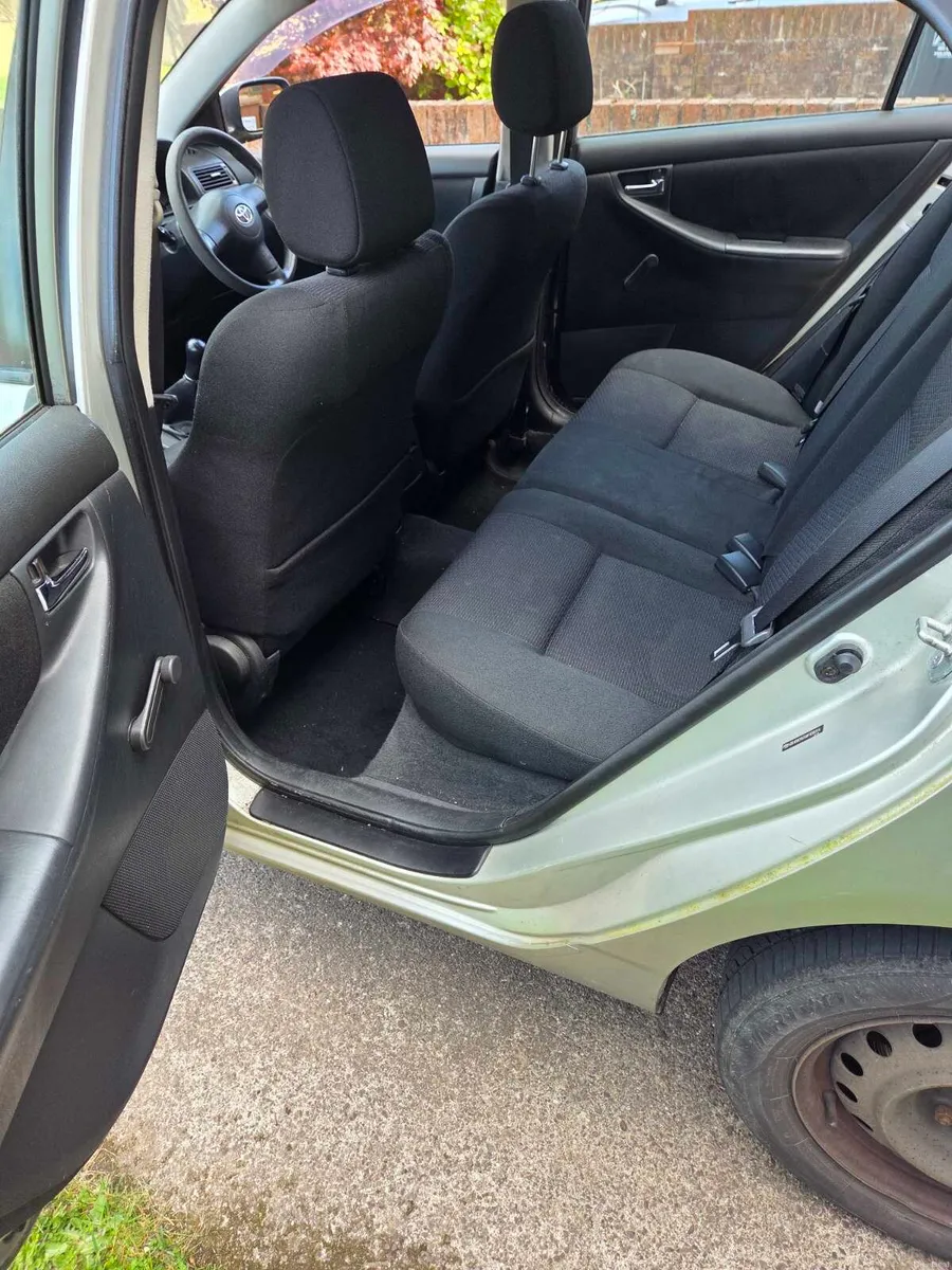Toyota Corolla - Image 4