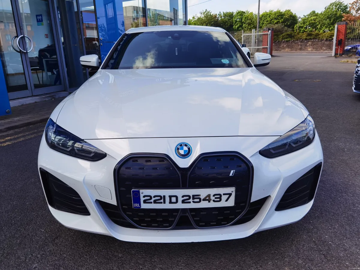 BMW I4 EDRIVE40 M SPORT **91.6% BATTERY HEALTH** - Image 3