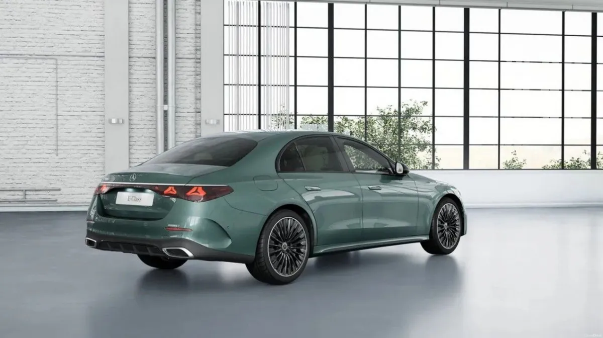 Mercedes-Benz E-Class E 300 e EQ Hybrid Technology - Image 3