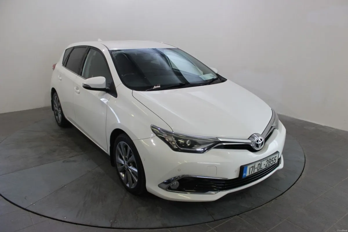 Toyota Auris 1.2 D4-T 5Dr Sol (TENDER19) - Image 2