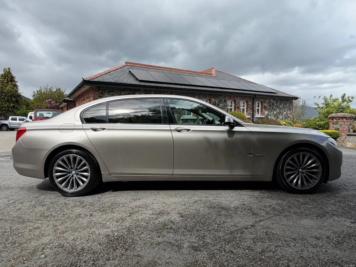 2010 BMW 740iL Huge Spec Full Service History - Image 6