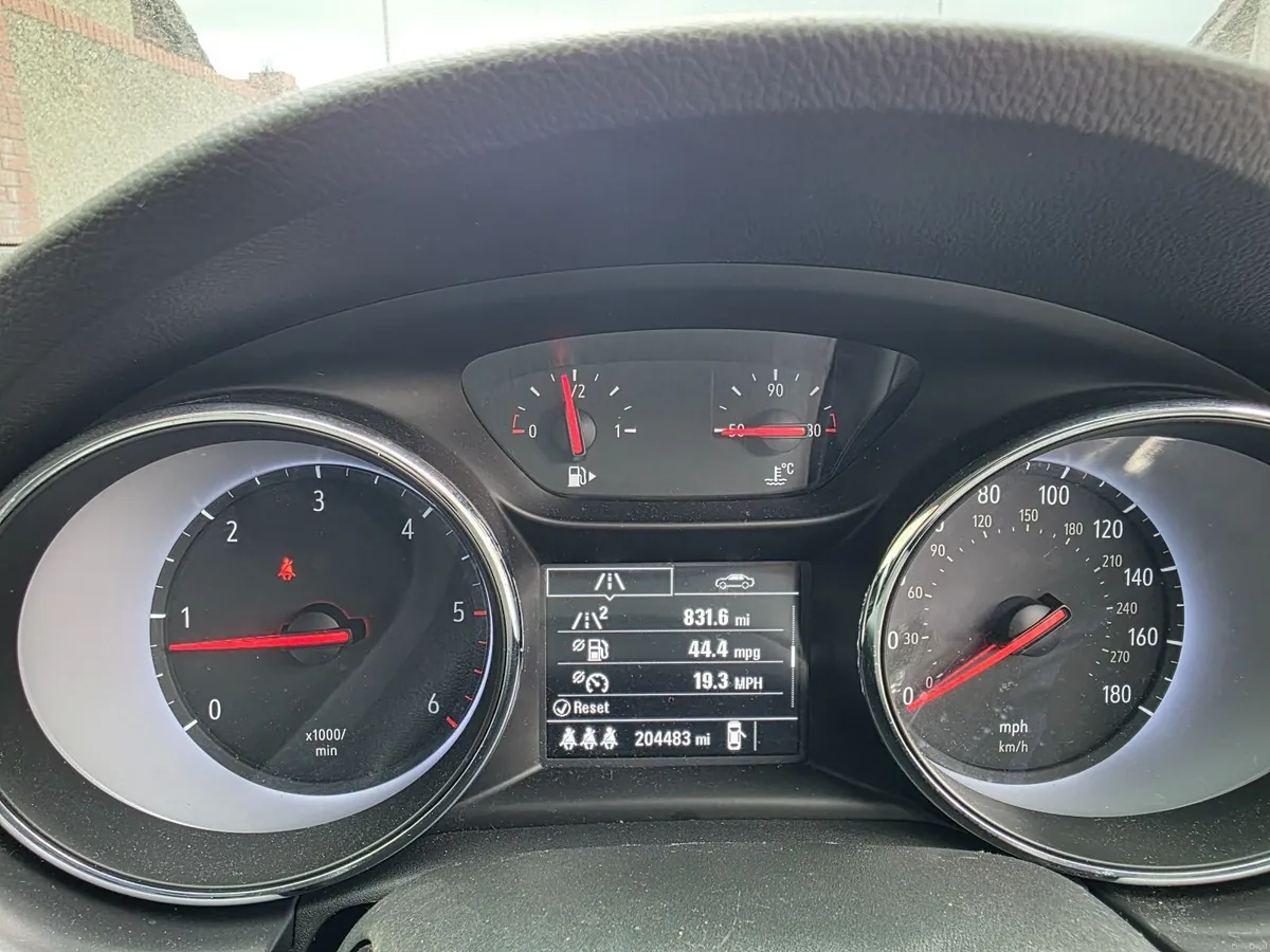 Vauxhall Astra 2017 Estate, New Timing Chain - Image 1