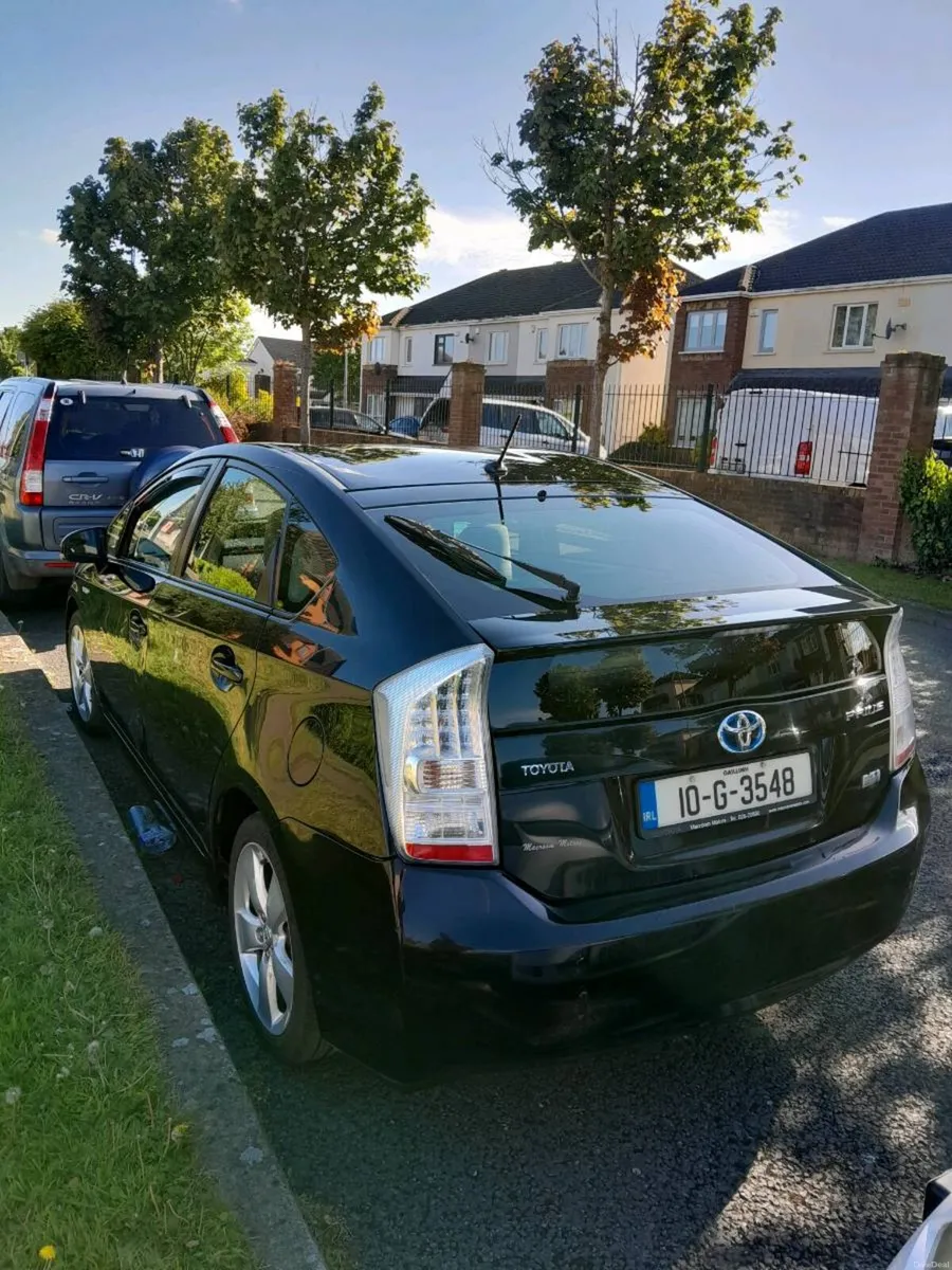 Automatic toyota prius , tax and nct ! - Image 3