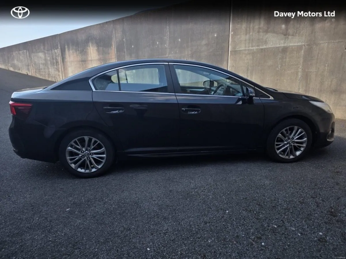 Toyota Avensis AVENSIS 1.6D LUNA SAL - Image 3