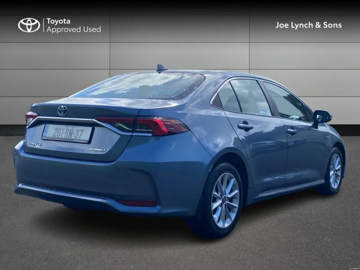 Toyota Corolla COROLLA HYBRID LUNA SAL - Image 2