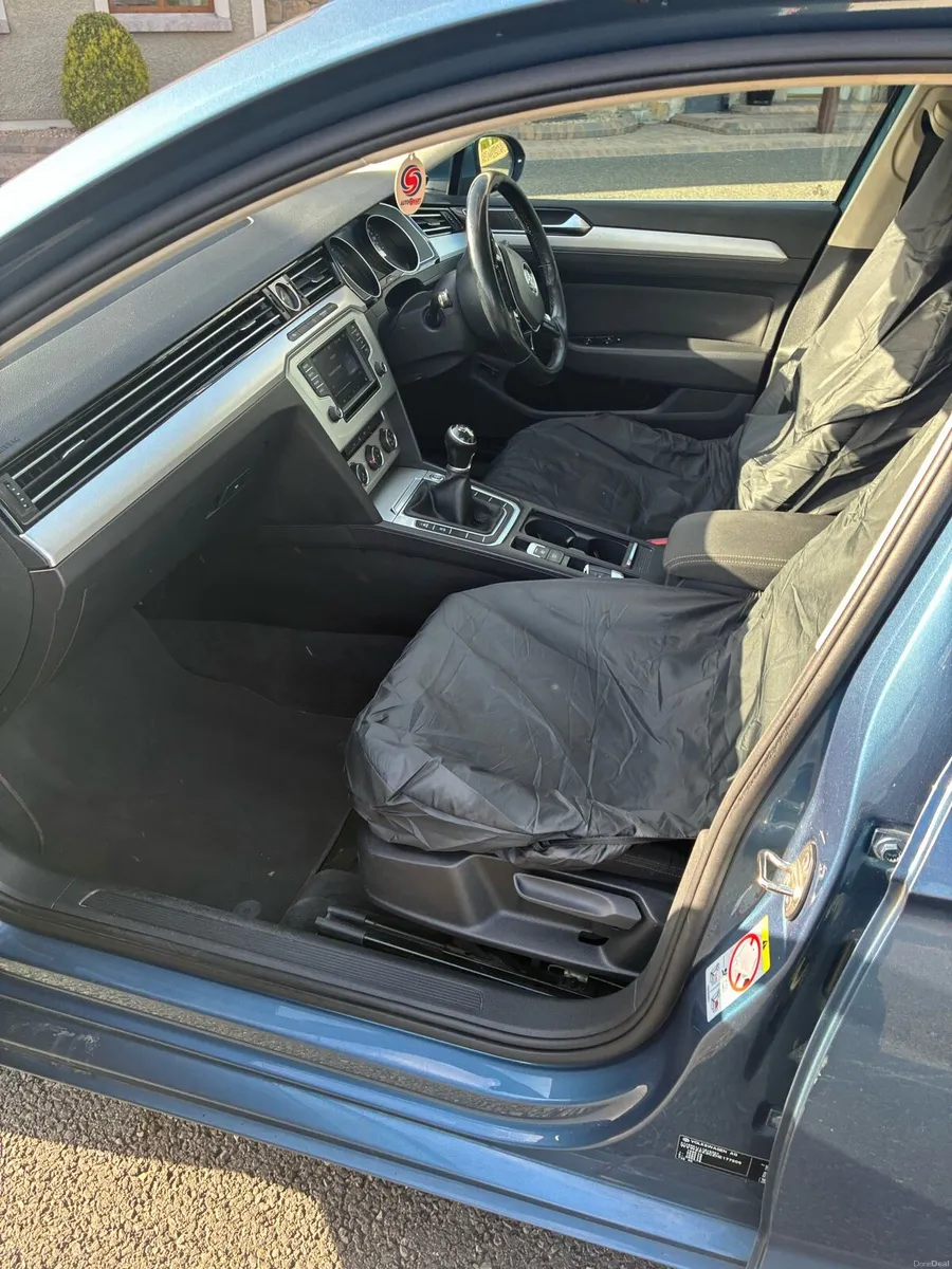2016 Passat SE Business - Image 5