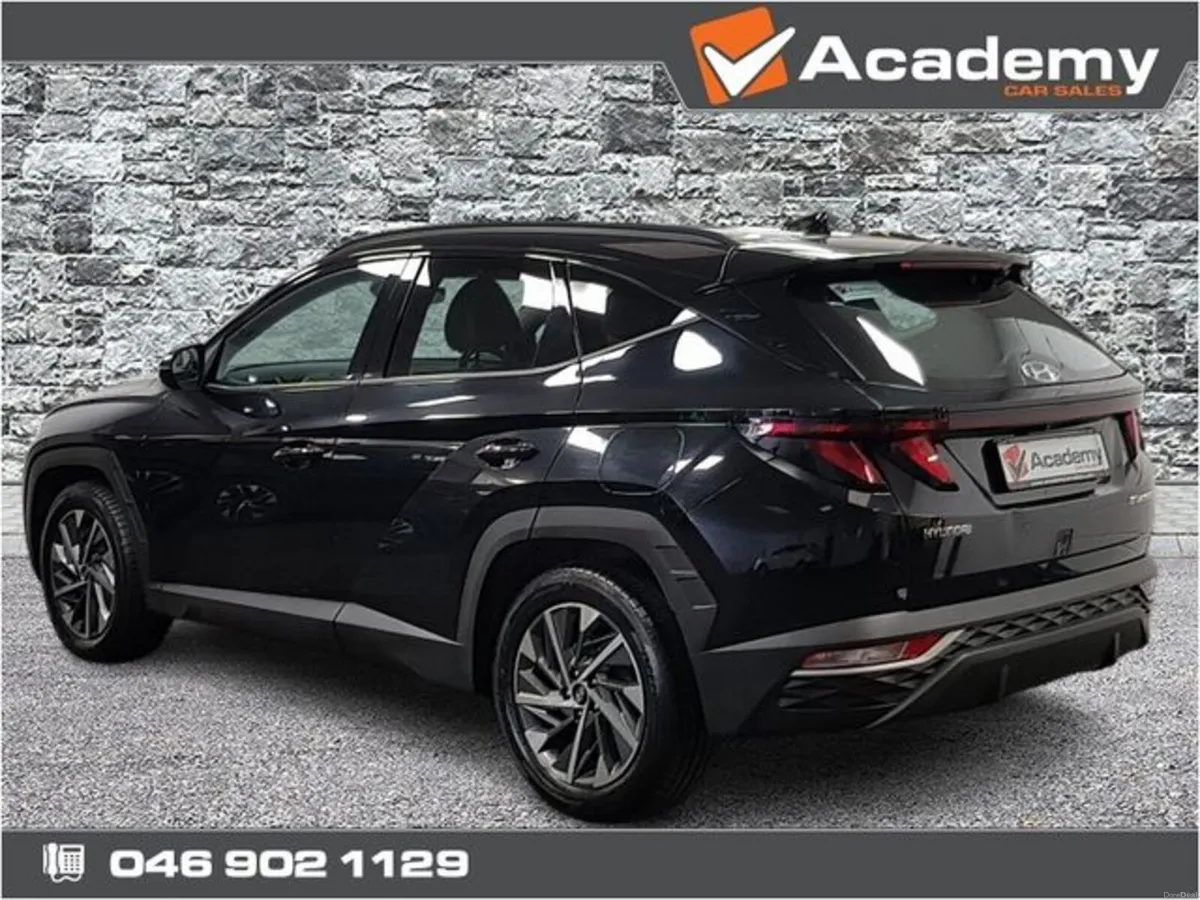 Hyundai Tucson ix35 Executive 5DR**SALE NOW ON** - Image 3