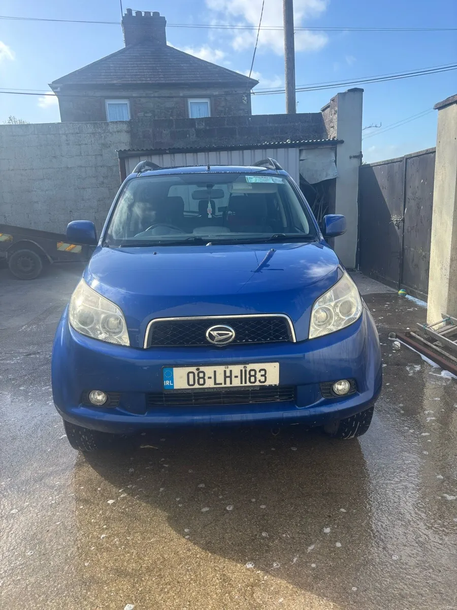Car - Image 1