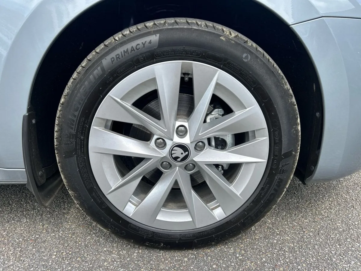 Skoda Octavia C SE 2.0TDI 115HP 5DR - Image 5