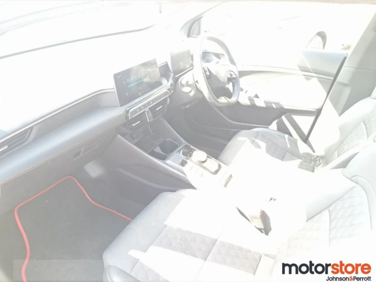 MG MG3 EXCLUSIVE HYBRID **TOP SPEC* - Image 3