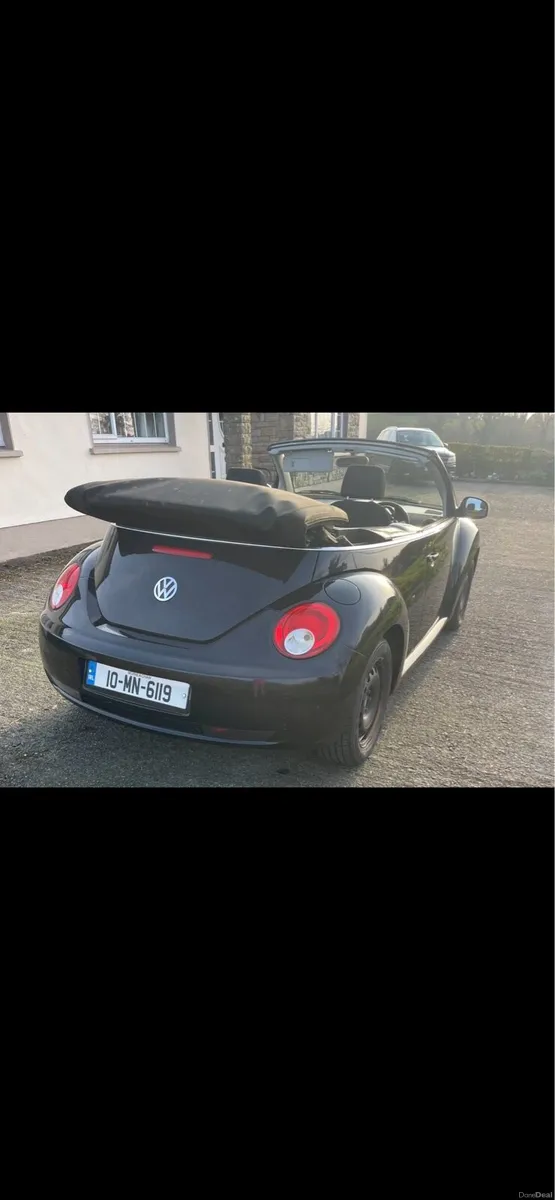 2010 VW Beetle Cabriolet 1.9TDI Diesel Convertible - Image 2