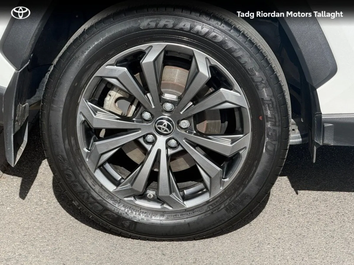 Toyota RAV4 RAV4 HYBRID PLATINUM FWD - Image 6