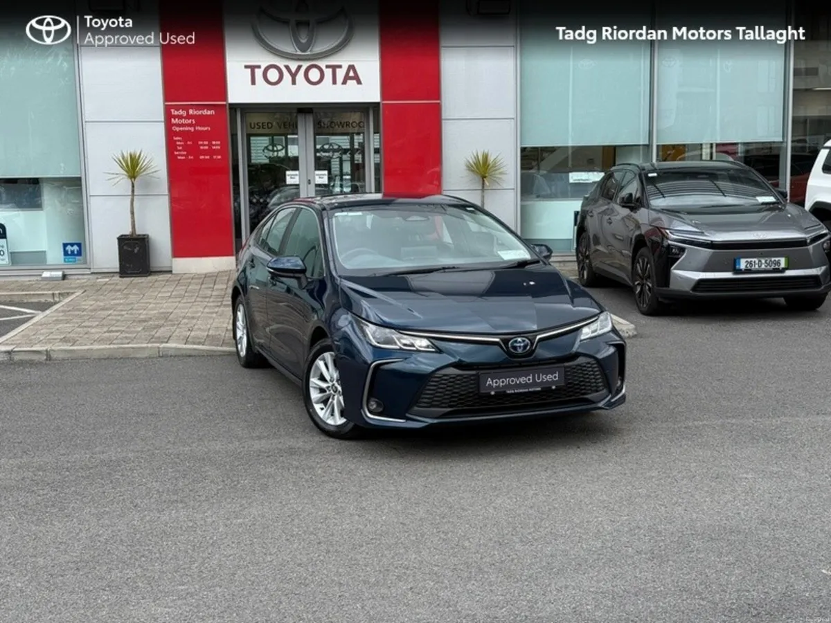 Toyota Corolla LUNA 4DR - Image 1