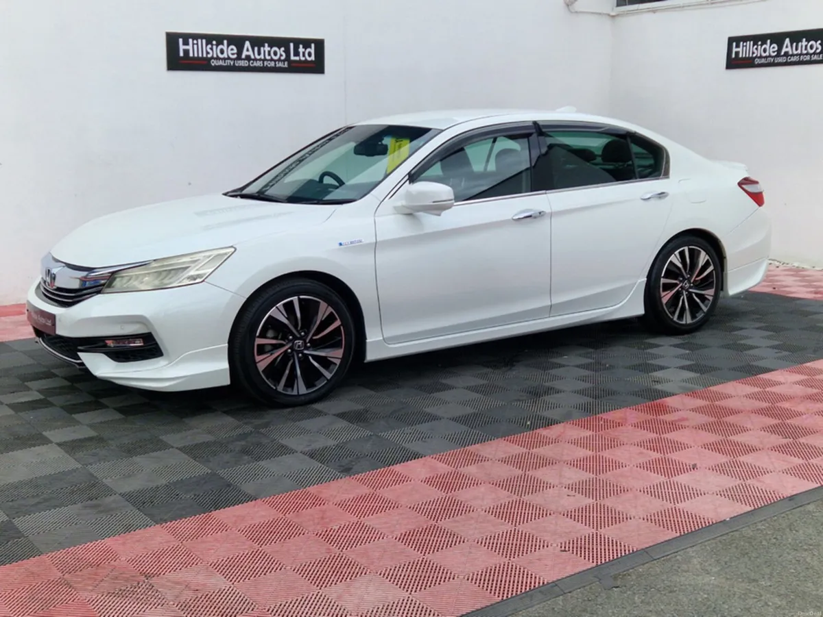 Honda Accord EXCLUSIVE  PETROL HYBRID 2.0 AUTOMATI - Image 4
