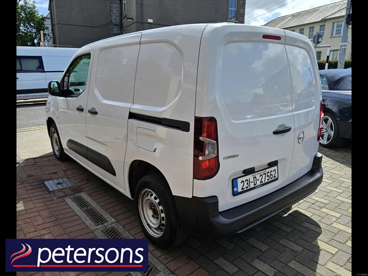 Opel Combo 1.5D KOMFORT TRIM - Image 6