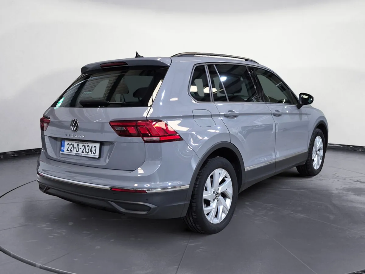 Volkswagen Tiguan Life 2.0 TDi 122BHP - Image 5