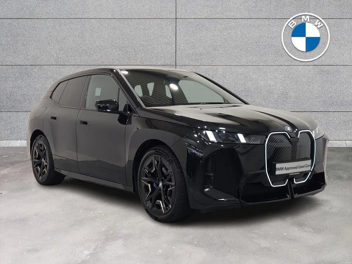 BMW iX xDrive45 M Sport - Image 1